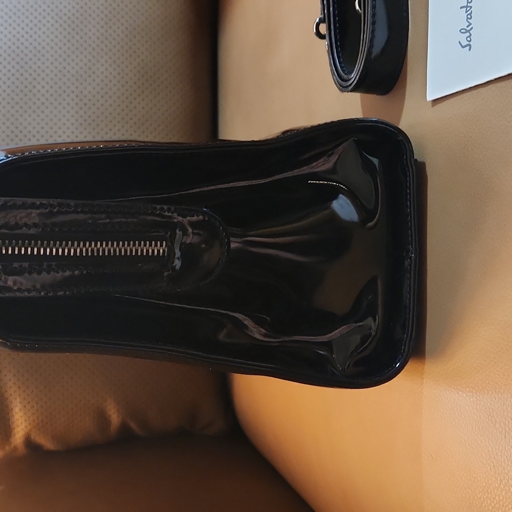 🚫SOLD🚫 Salvatore Ferragamo Auth. vintage patent 2 way bag - Picture 10 of 17